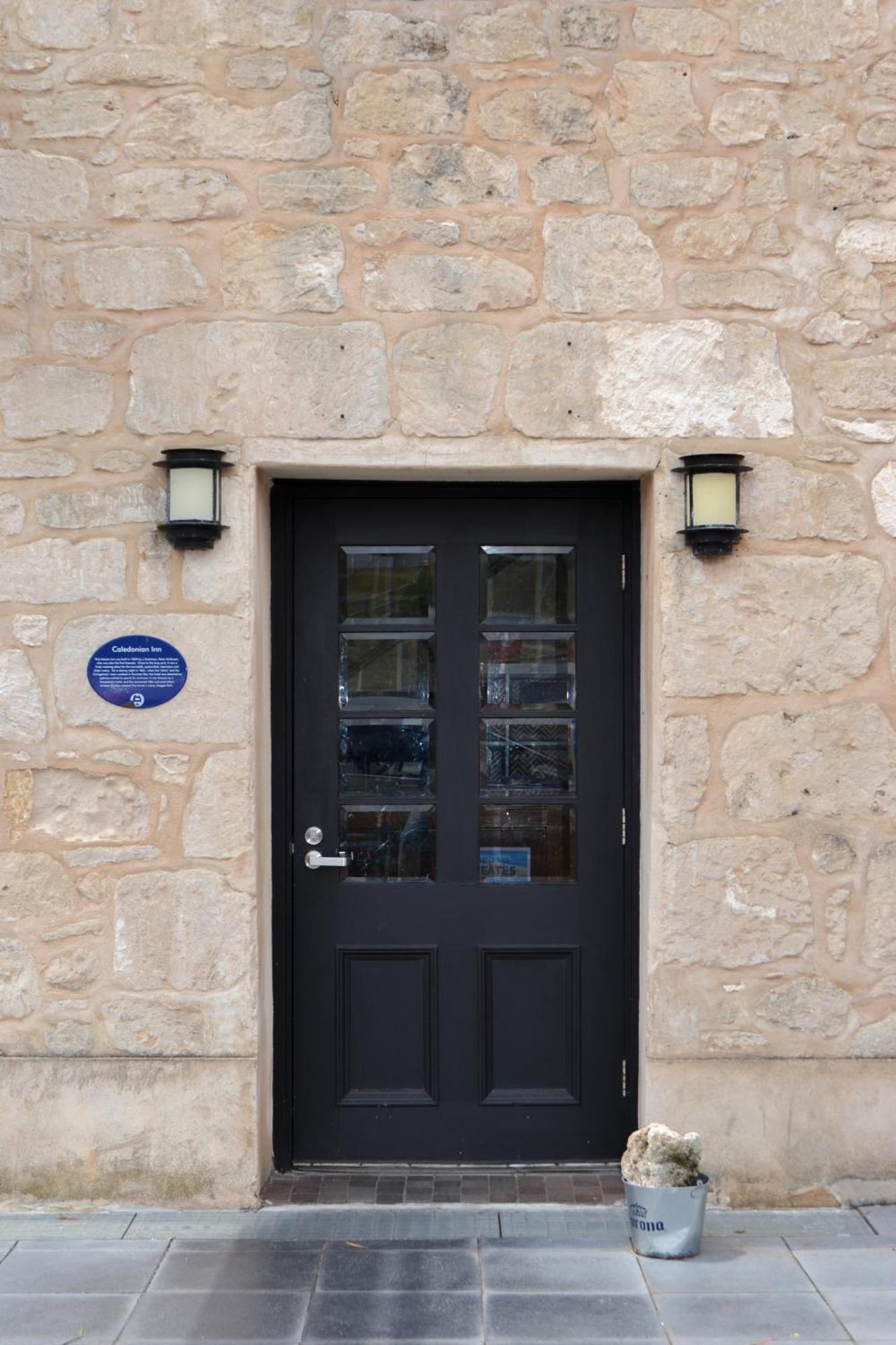Caledonian Inn Роб Екстер'єр фото