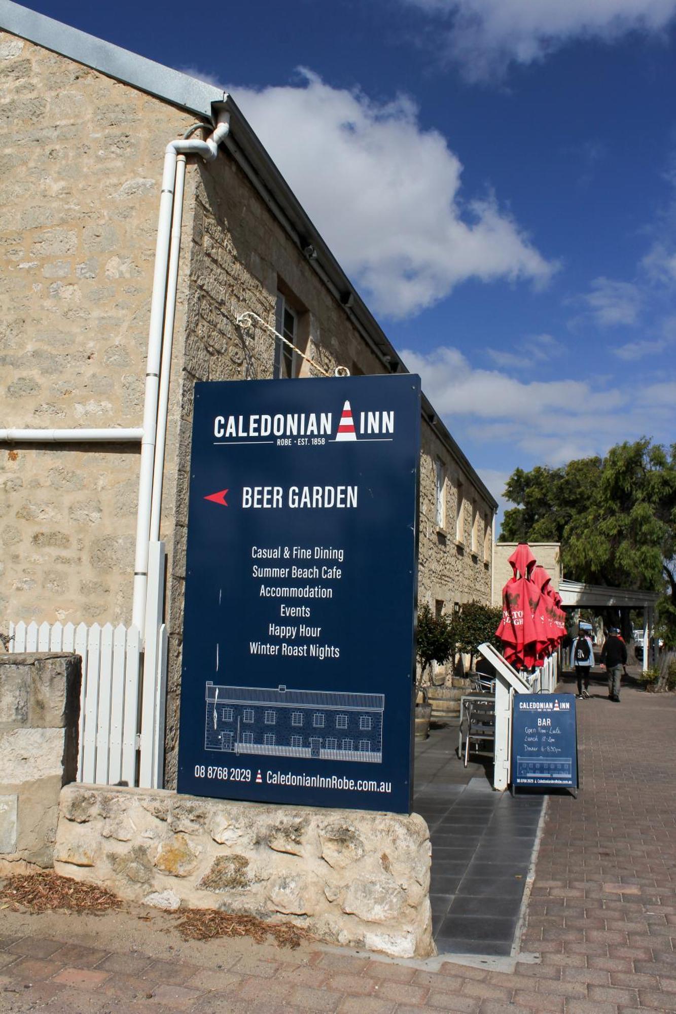 Caledonian Inn Роб Екстер'єр фото